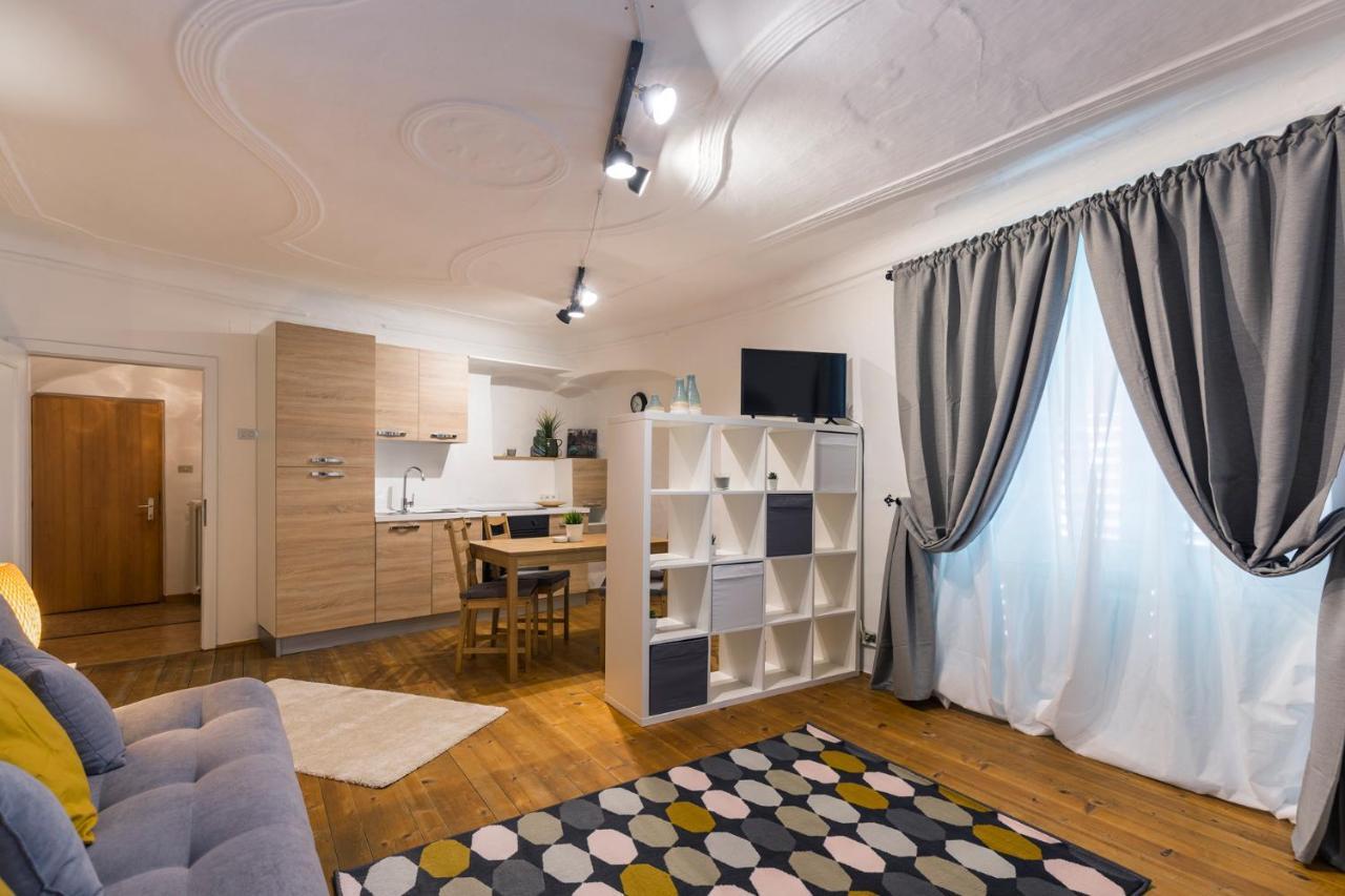 Albergo Diffuso Ela Living - Apartment Bellepoque เองญา ภายนอก รูปภาพ