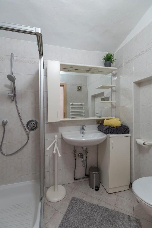 Albergo Diffuso Ela Living - Apartment Bellepoque เองญา ภายนอก รูปภาพ